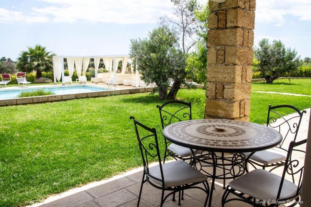 Li Fichi Alezio/gallipoli Bed & Breakfast *